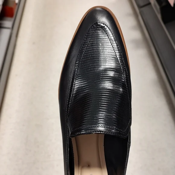 Vince Camuto loafers oxfords black leather - Picture 5 of 5